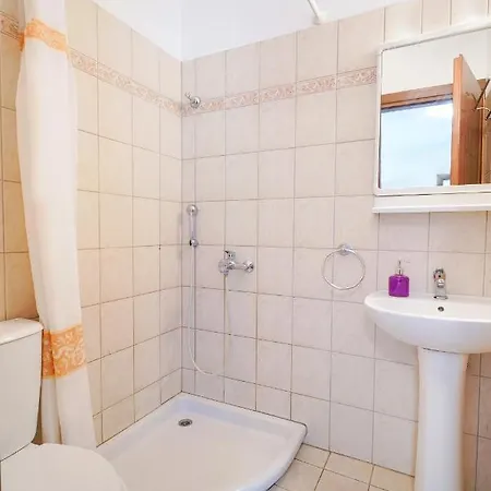 Nina Studios Apartment