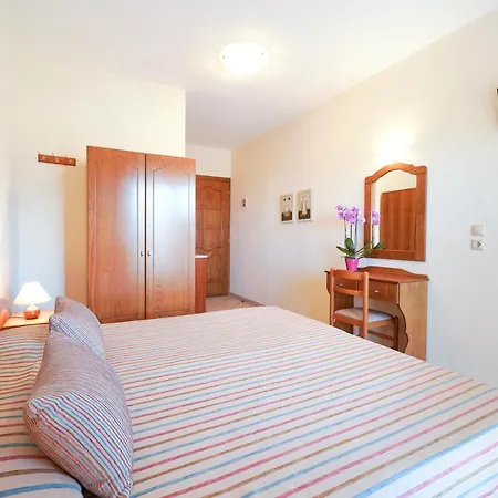 Apartment Nina Studios *