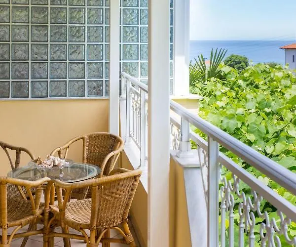 Nina Apartman Szkála Potamiász