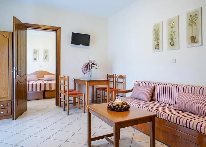 Nina Apartman Szkála Potamiász