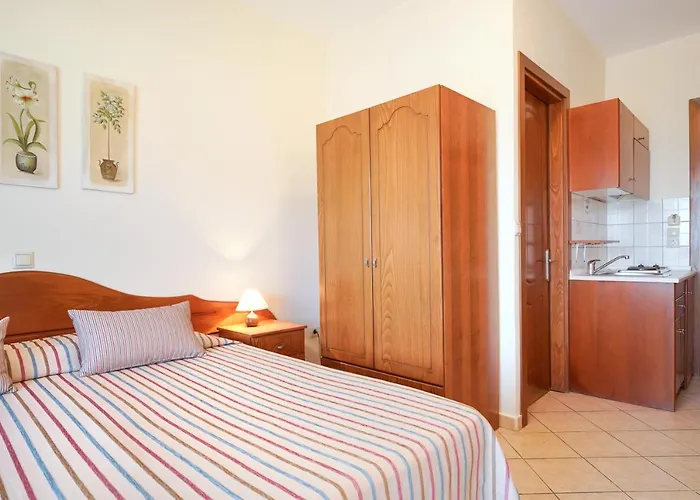 Nina Apartman Szkála Potamiász